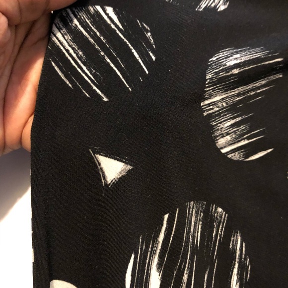 BCBGMAXAZRIA Shift Dress - Picture 4 of 7